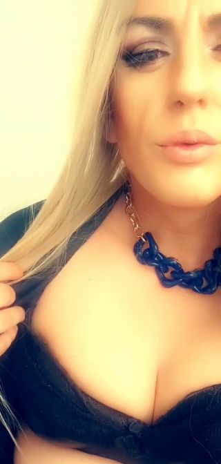 Snapchat-2046899205.mp4
