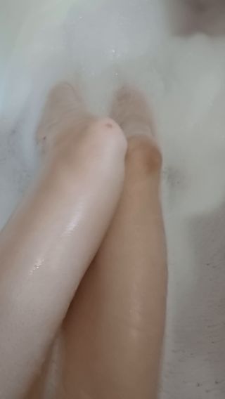 Miła i gorąca kąpiel ;)