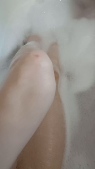 Miła i gorąca kąpiel ;)
