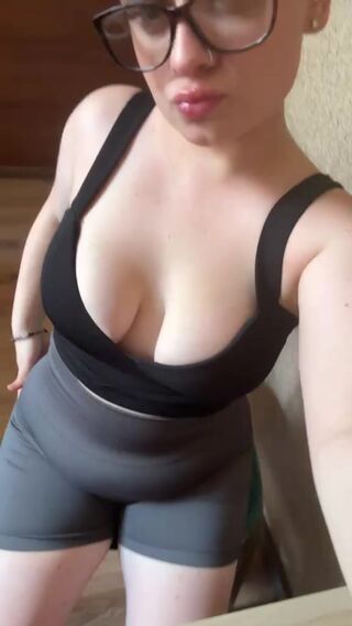 1000008556.mp4